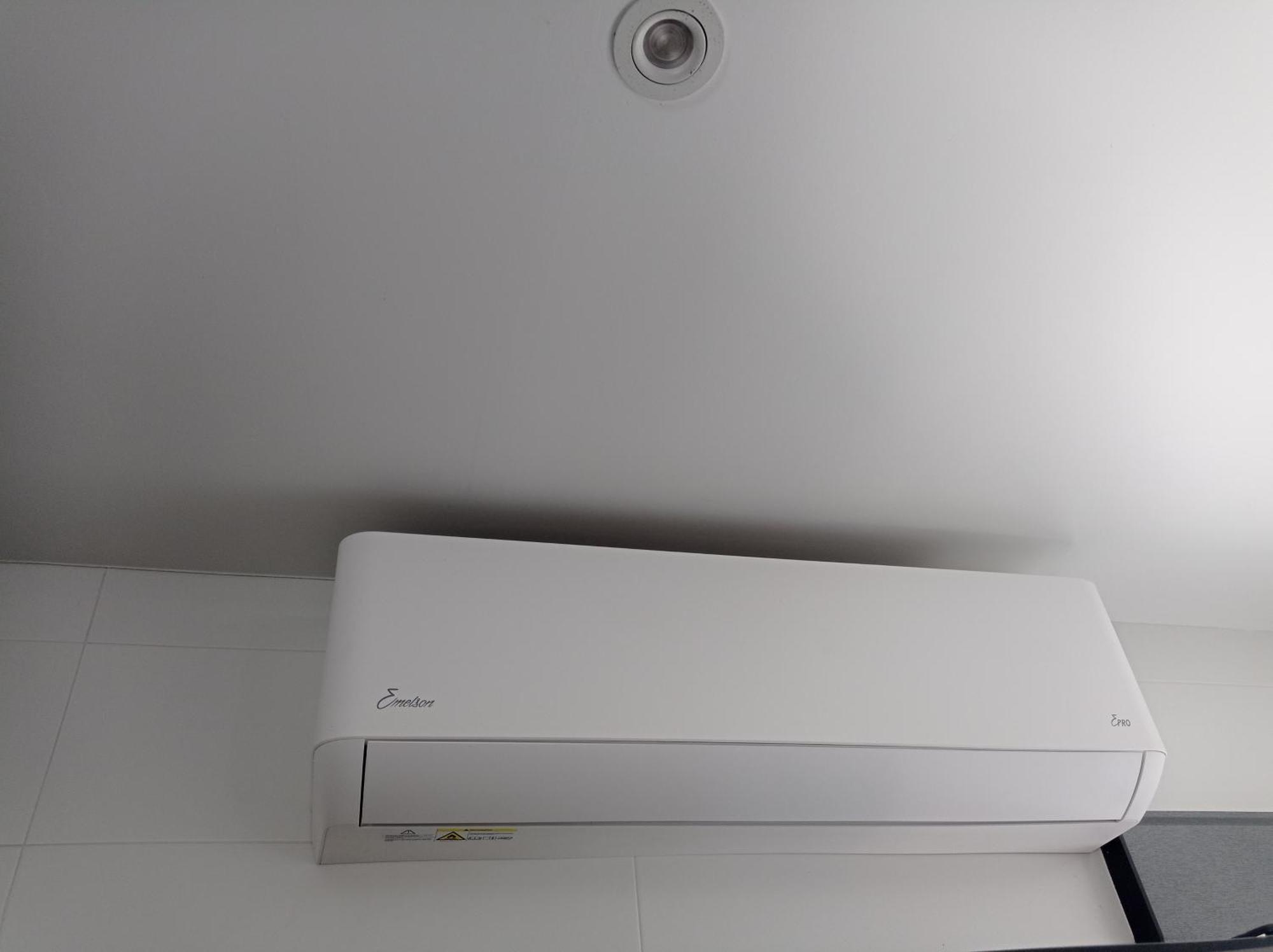 Loft para 2 personas con cocina americana con gran luminosidad, TV 42, cama de matrimonio con colchón de buena calidad, dos sofás grandes y comodos , con baño con plato de ducha,chimenea interior y 2terrazas de unos 50 metros y barbacoa exterior,pre Herencia Exterior foto